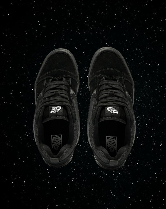 Knu skool vans (all black)