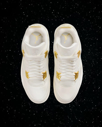 Jordan 4 (gold metallic)